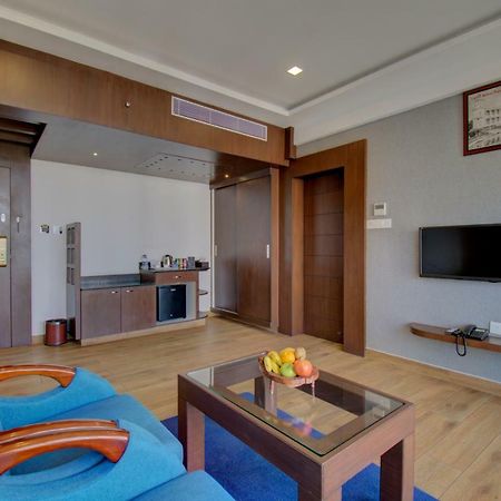 Silver Oak Hotel Mysore Esterno foto